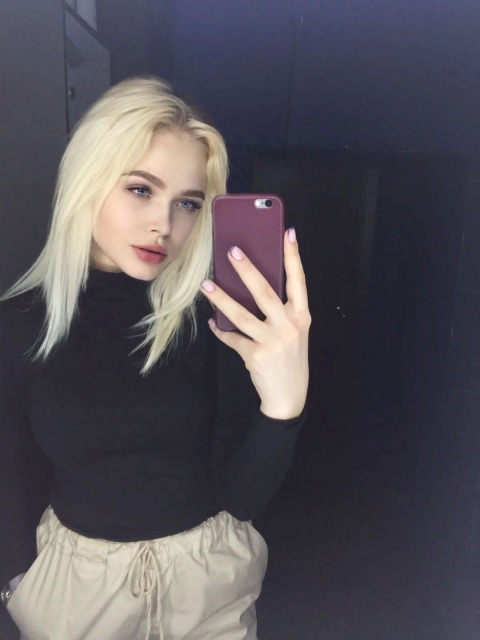 Проститука Питера Жанна